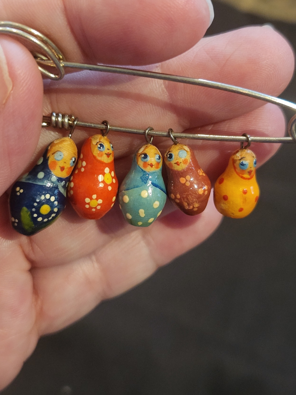 Colorful Mamushka Nesting 5 Dolls Pin Brooch Traditional Russian Matryoshka